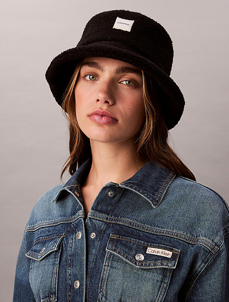 Calvin Klein Siyah Renkli Kadın Boucle PatchBucket Şapka