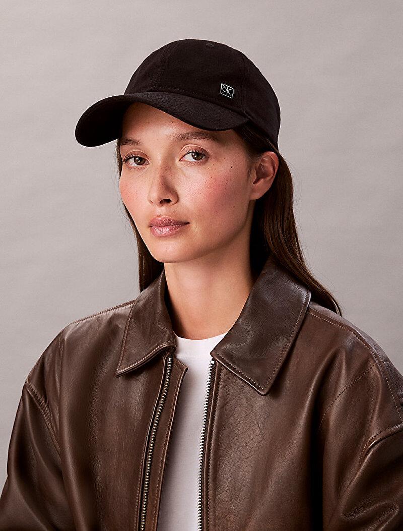 Calvin Klein Siyah Renkli Kadın Emblem Hardware Şapka