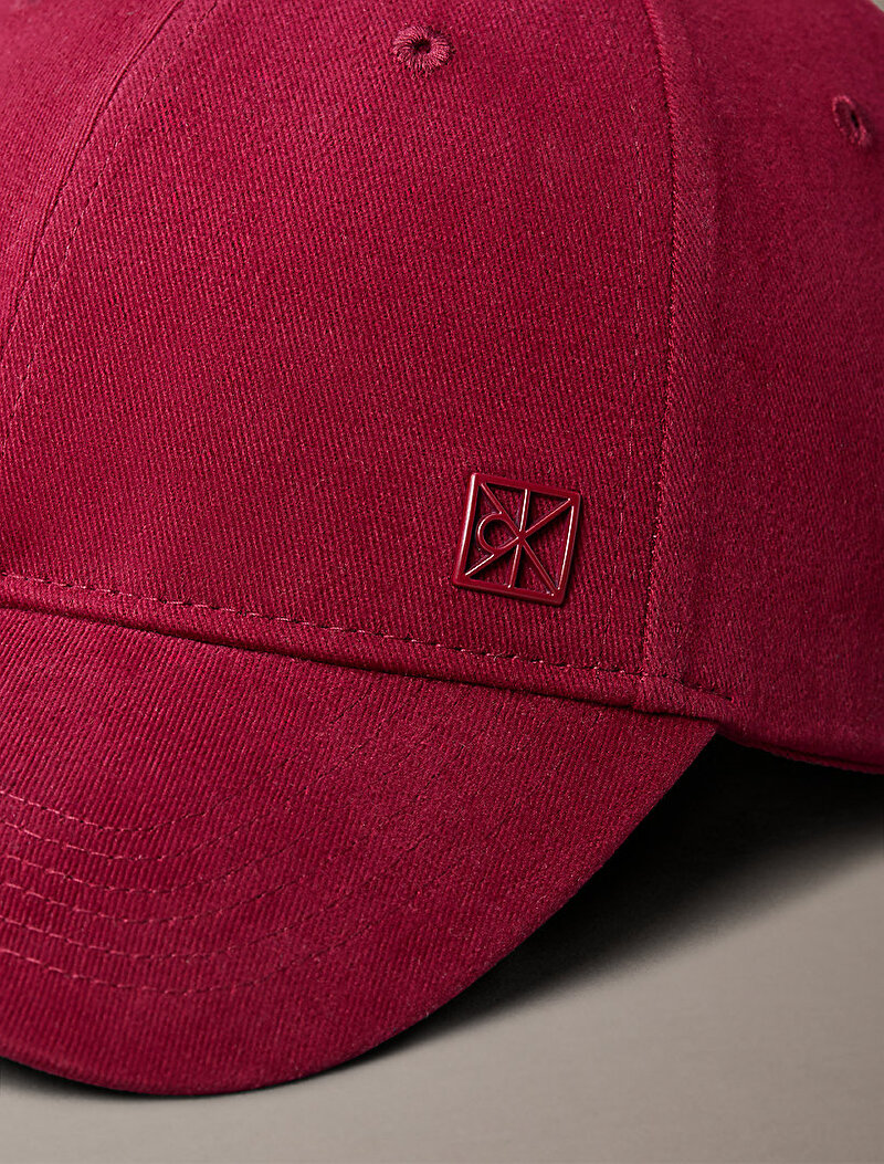 Calvin Klein Kırmızı Renkli Kadın Emblem Hardware Şapka