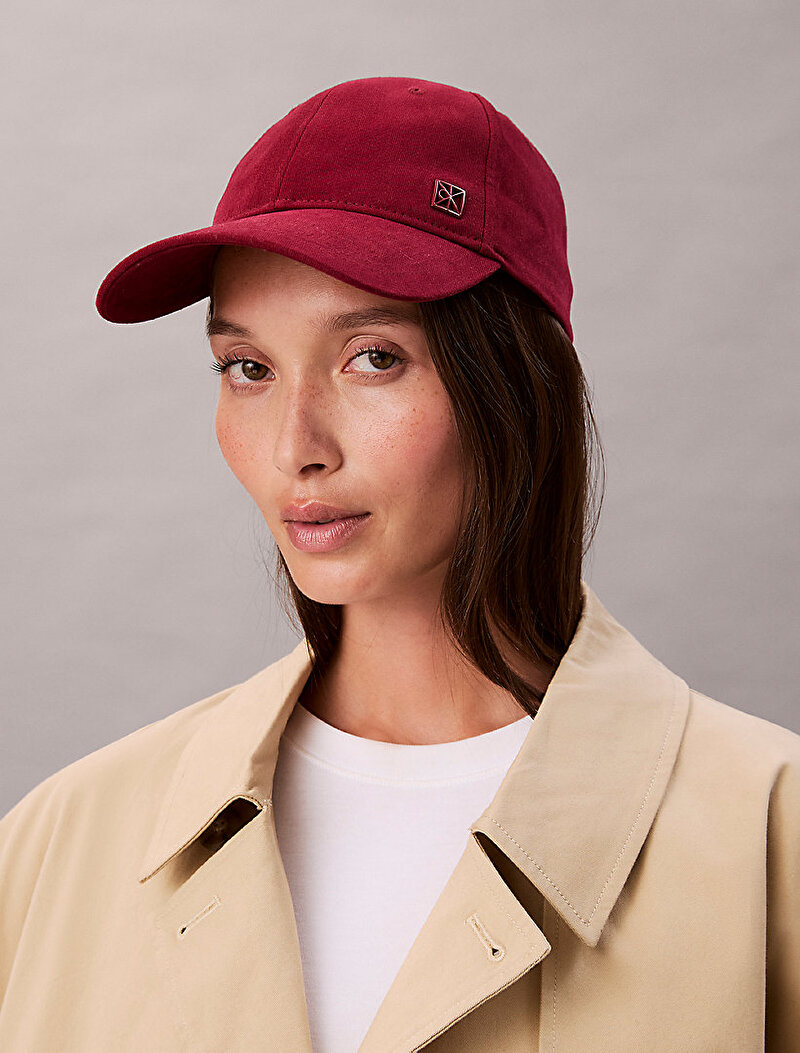 Calvin Klein Kırmızı Renkli Kadın Emblem Hardware Şapka