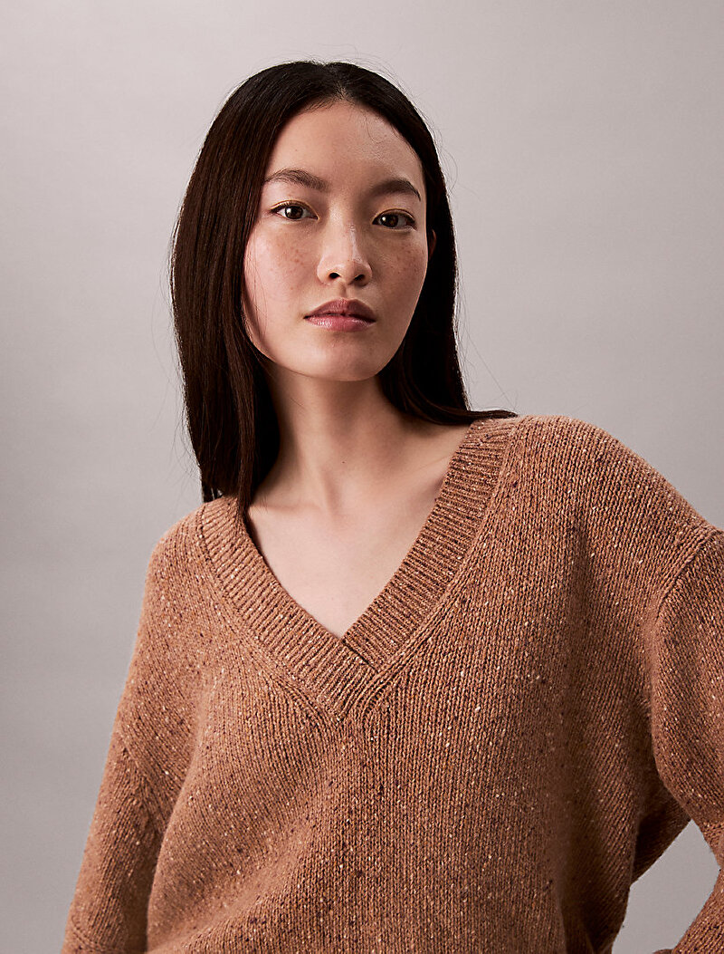 Calvin Klein Bej Renkli Kadın Chunky Neps V Yaka Kazak