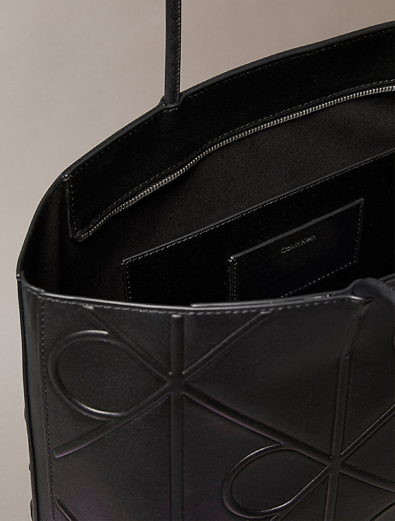 Calvin Klein Siyah Renkli Kadın Eemblem Embossed Tote Çanta