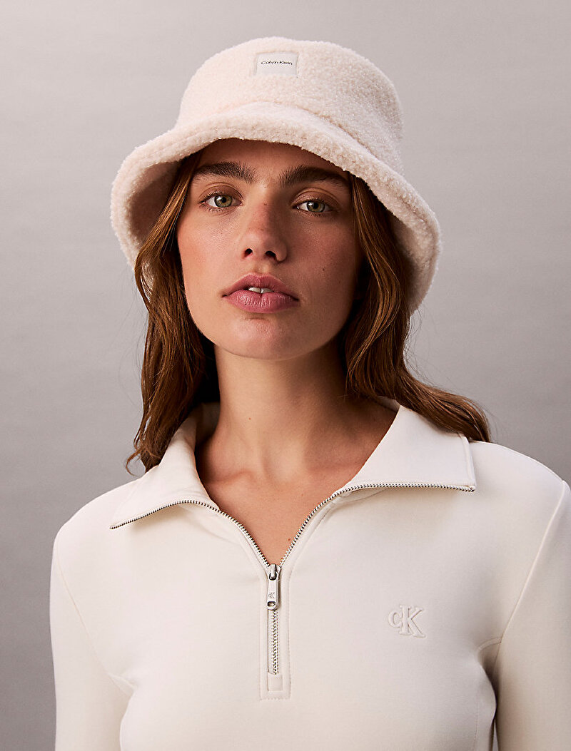 Calvin Klein Bej Renkli Kadın Boucle Patch Bucket Şapka