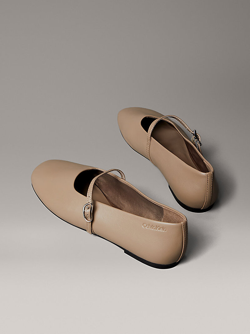 Calvin Klein Bej Renkli Kadın Oblique Babet