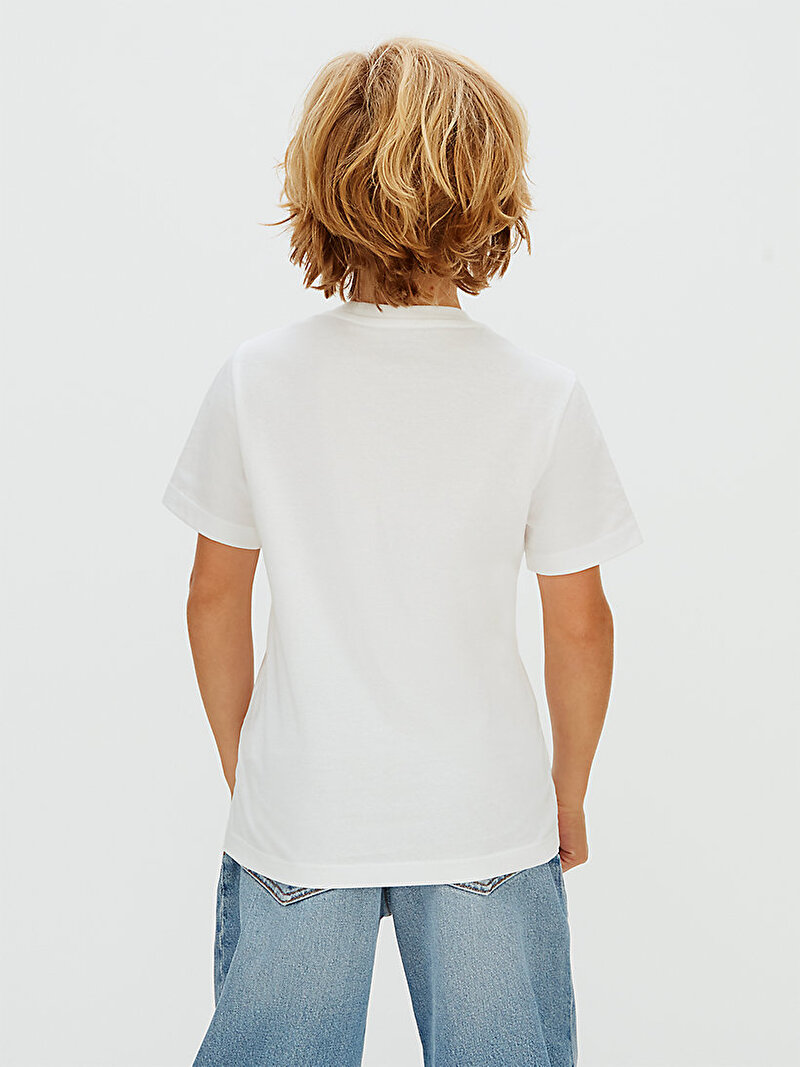 Calvin Klein Beyaz Renkli Erkek Çocuk Minimal Logo T-shirt
