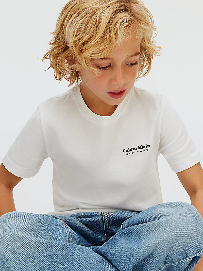 Calvin Klein Beyaz Renkli Erkek Çocuk Minimal Logo T-shirt
