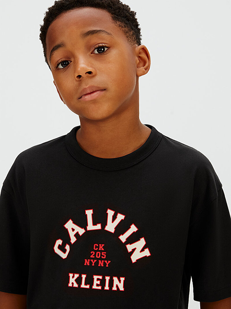 Calvin Klein Siyah Renkli Erkek Çocuk Varsity Graphic T-shirt