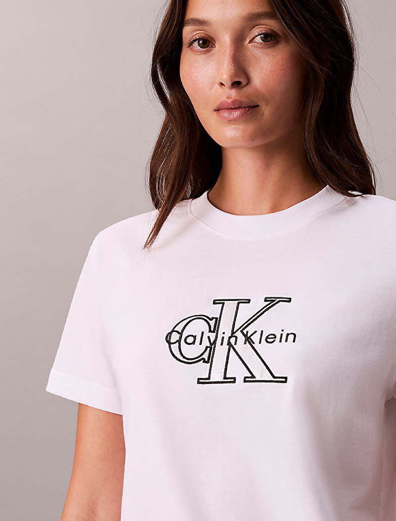 Calvin Klein Beyaz Renkli Kadın Classic Monologo T-shirt