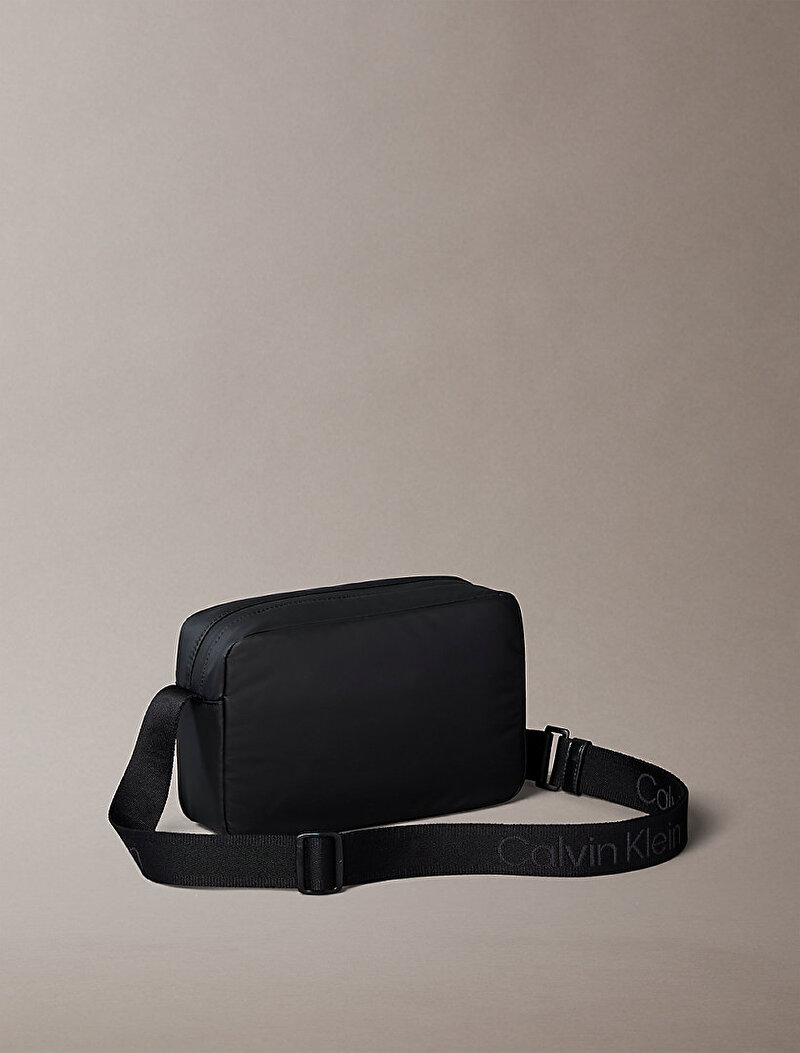 Calvin Klein Siyah Renkli Erkek Puffer Utility Camera Çanta