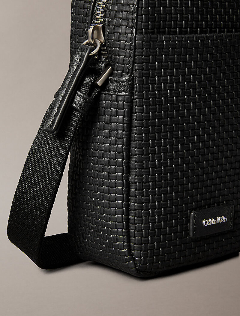 Calvin Klein Siyah Renkli Erkek Embossed Woven Reporter Çanta