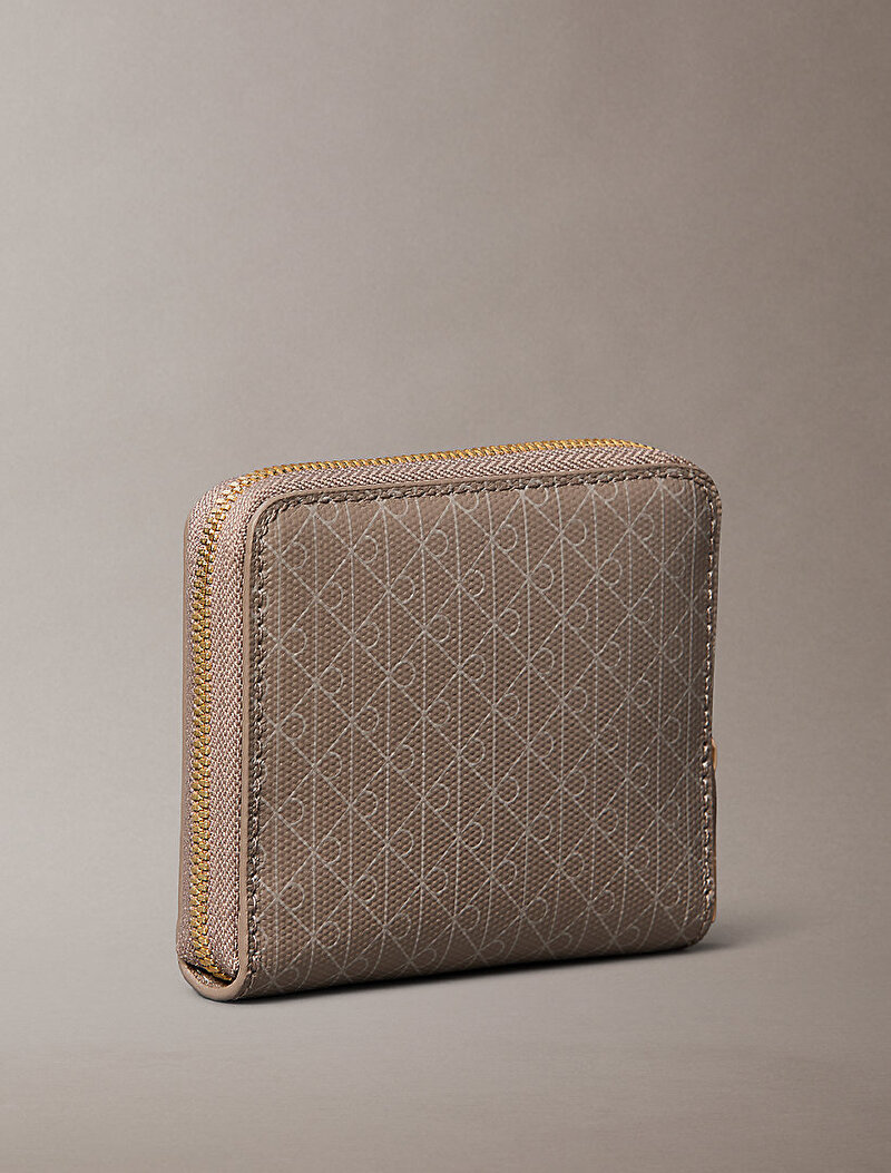 Calvin Klein Bej Renkli Kadın Emblem Square Cüzdan