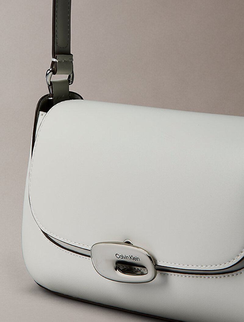 Calvin Klein Beyaz Renkli Kadın Hardware Omuz Çantası