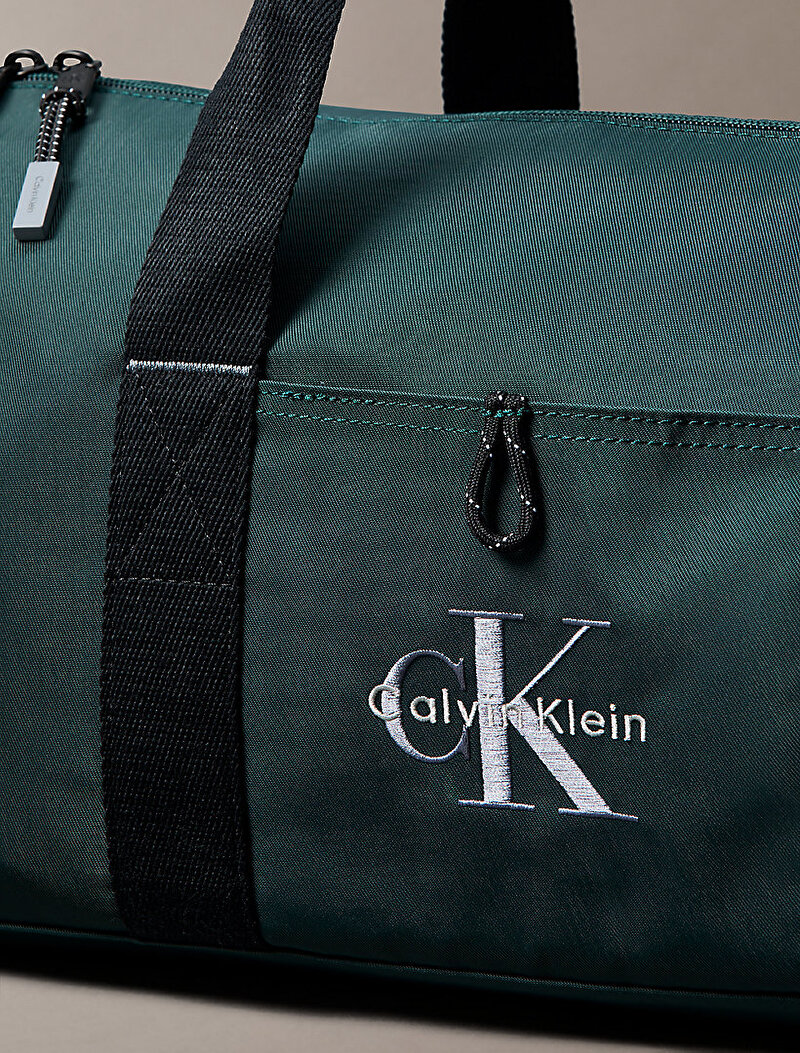Calvin Klein Yeşil Renkli Erkek Bold Weekender Duffle Çanta