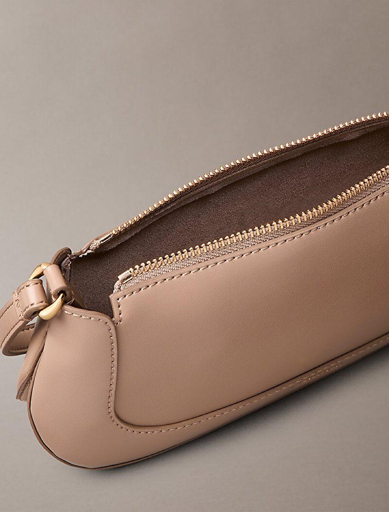 Calvin Klein Bej Renkli Kadın Hardware Zip Çapraz Çanta