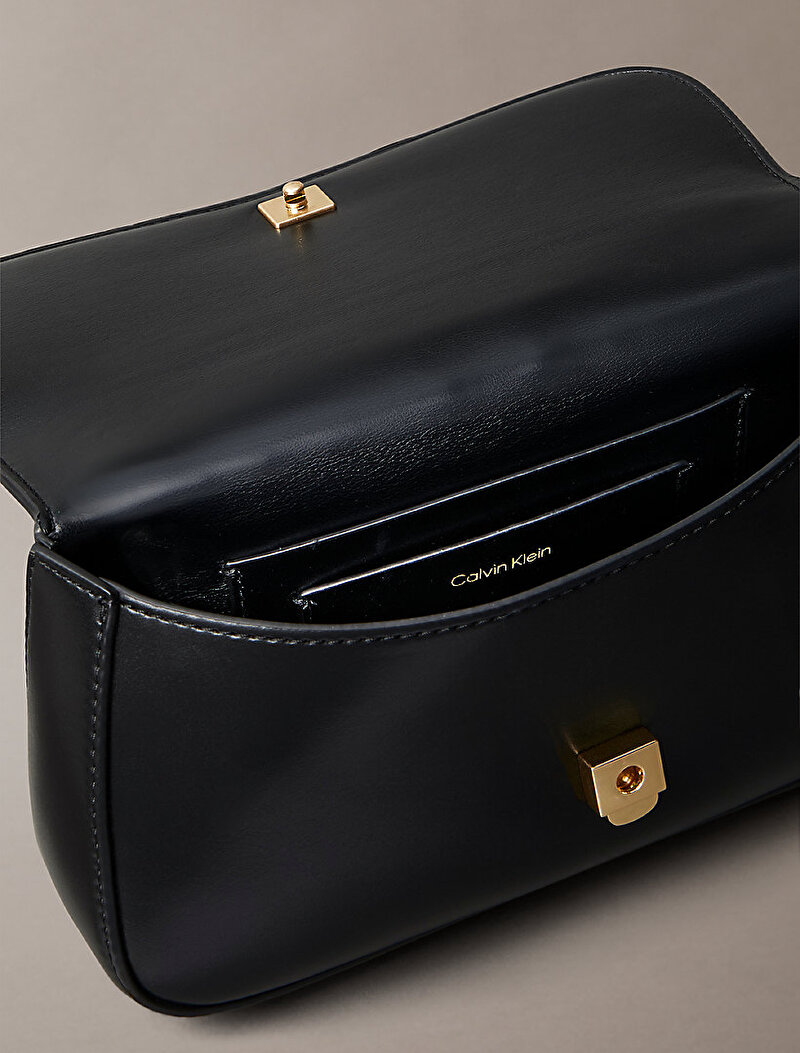 Calvin Klein Siyah Renkli Kadın Ck Convertible Chain Çapraz Çanta