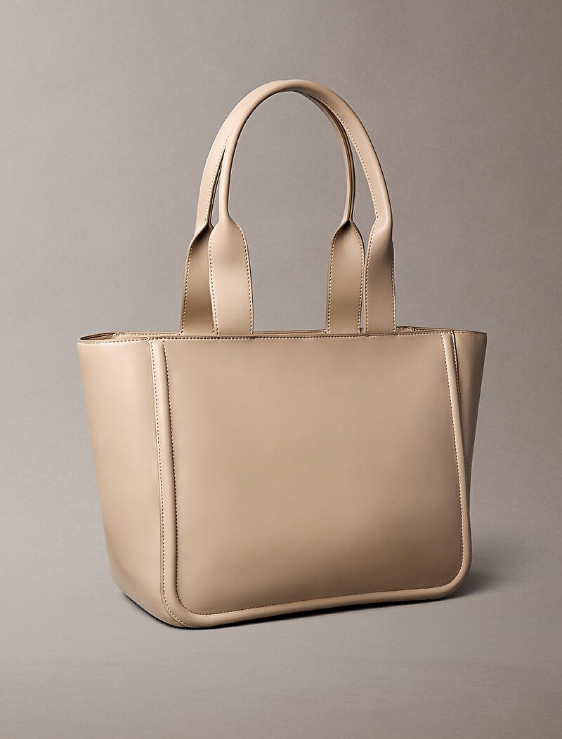Calvin Klein Bej Renkli Kadın Bold Ck Medium Tote Çanta