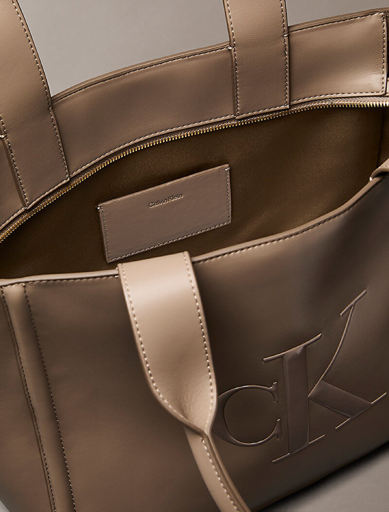 Calvin Klein Bej Renkli Kadın Bold Ck Medium Tote Çanta
