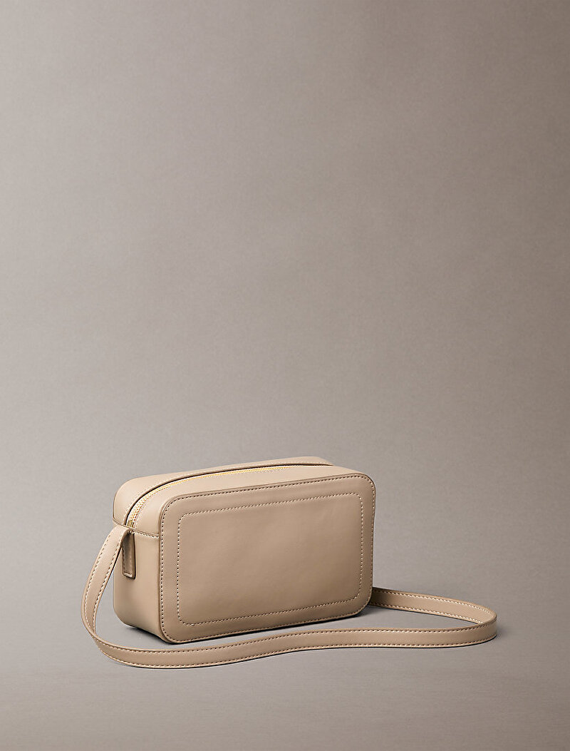 Calvin Klein Bej Renkli Kadın Bold Ck Camera Çantası