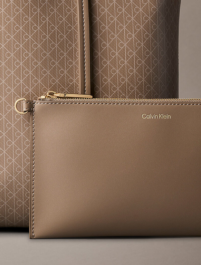 Calvin Klein Bej Renkli Kadın Emblem Small Tote Çanta