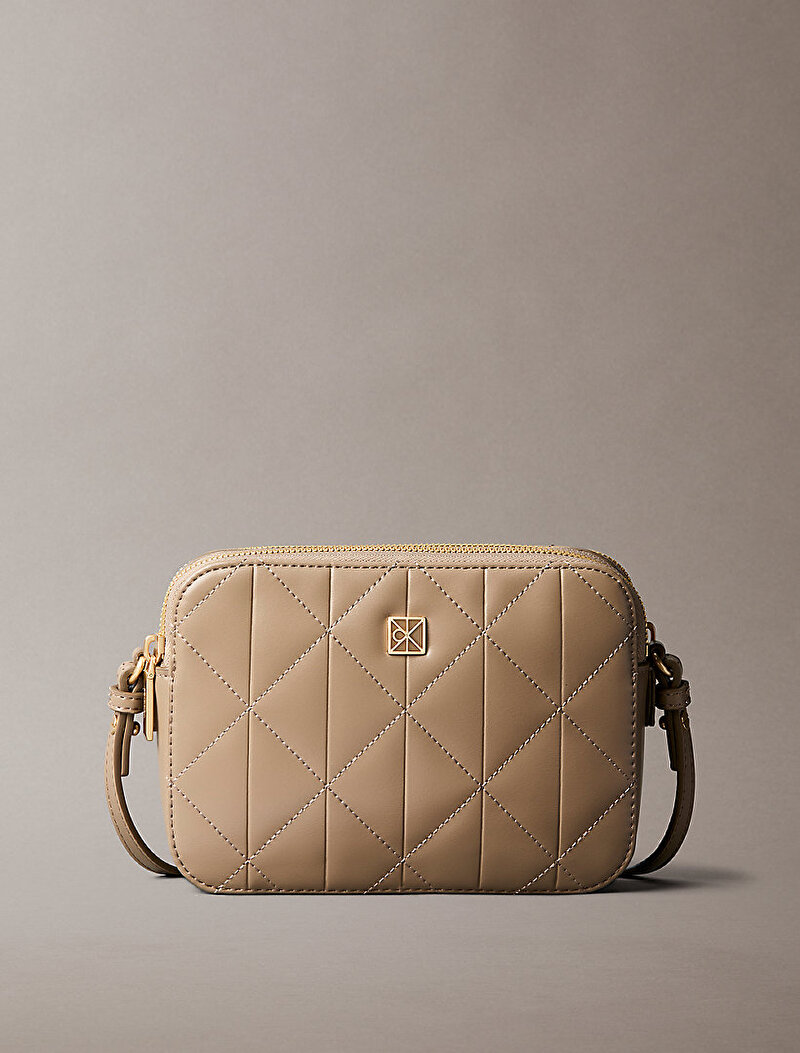 Calvin Klein Bej Renkli Kadın Quilted Camera Çantası