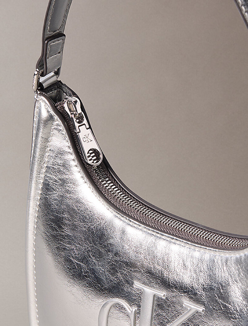 Calvin Klein Gümüş Renkli Kadın Bold Ck Metallic Omuz Çantası
