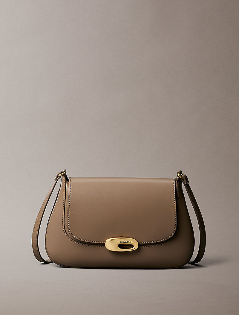 Calvin Klein Bej Renkli Kadın Hardware Flap Medium Çapraz Çanta