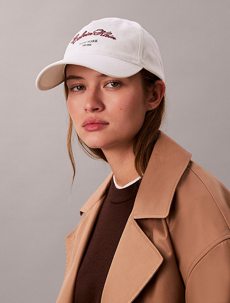 Calvin Klein Beyaz Renkli Kadın 5 Panel Holiday Şapka