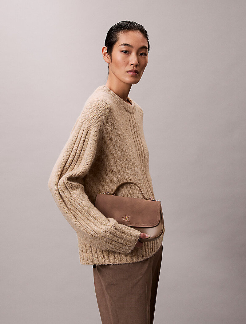 Calvin Klein Bej Renkli Kadın CK Brushed Flap Çapraz Çanta