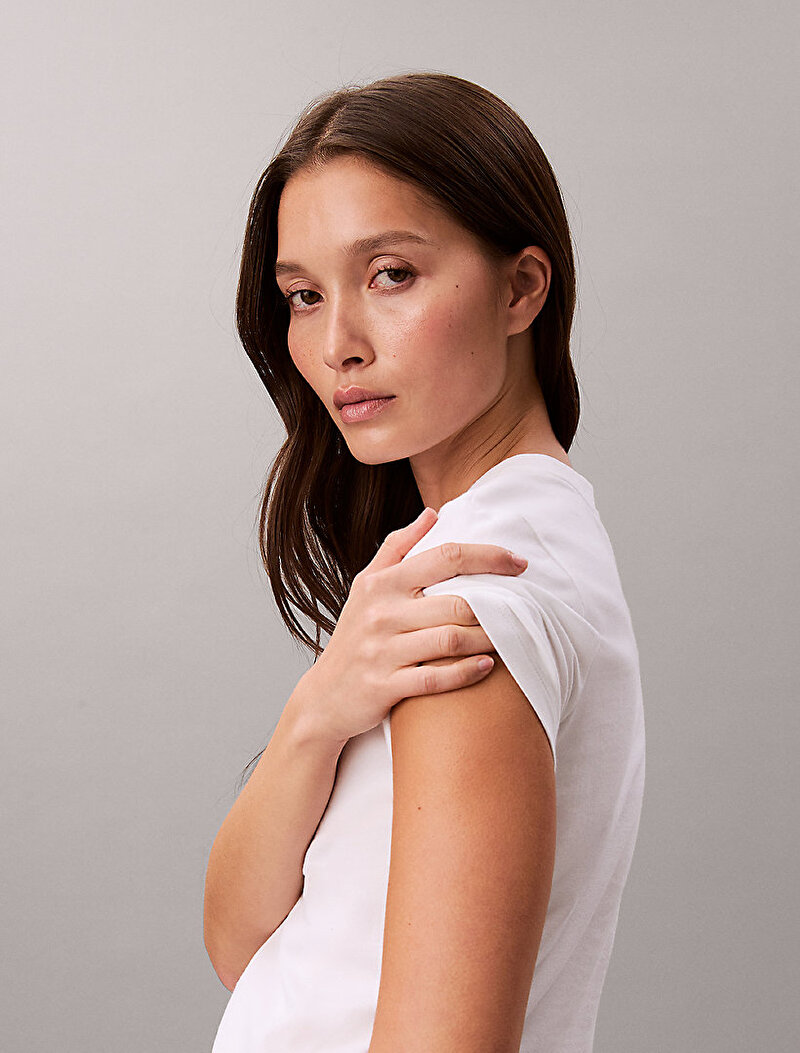 Calvin Klein Beyaz Renkli Kadın Logo Cropped T-shirt