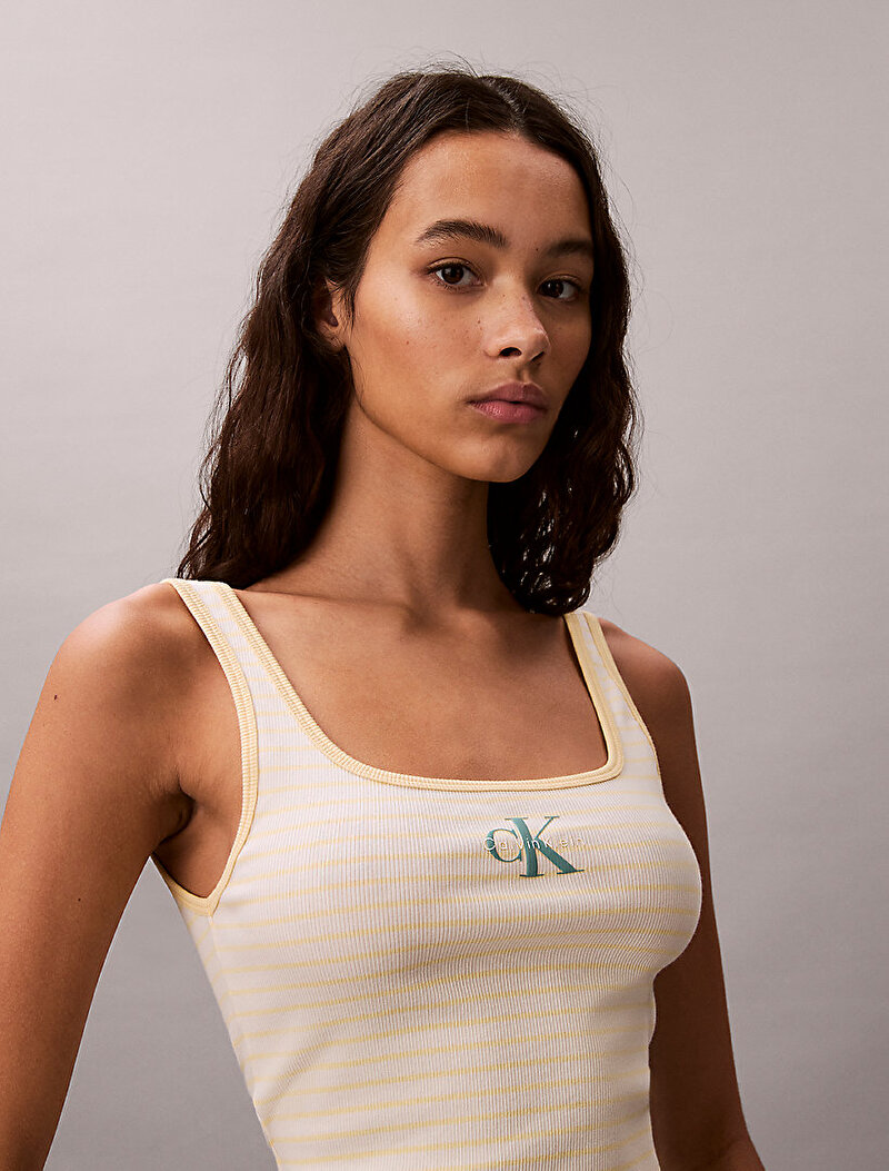 Calvin Klein Beyaz Renkli Kadın Stripped Monologo T-shirt