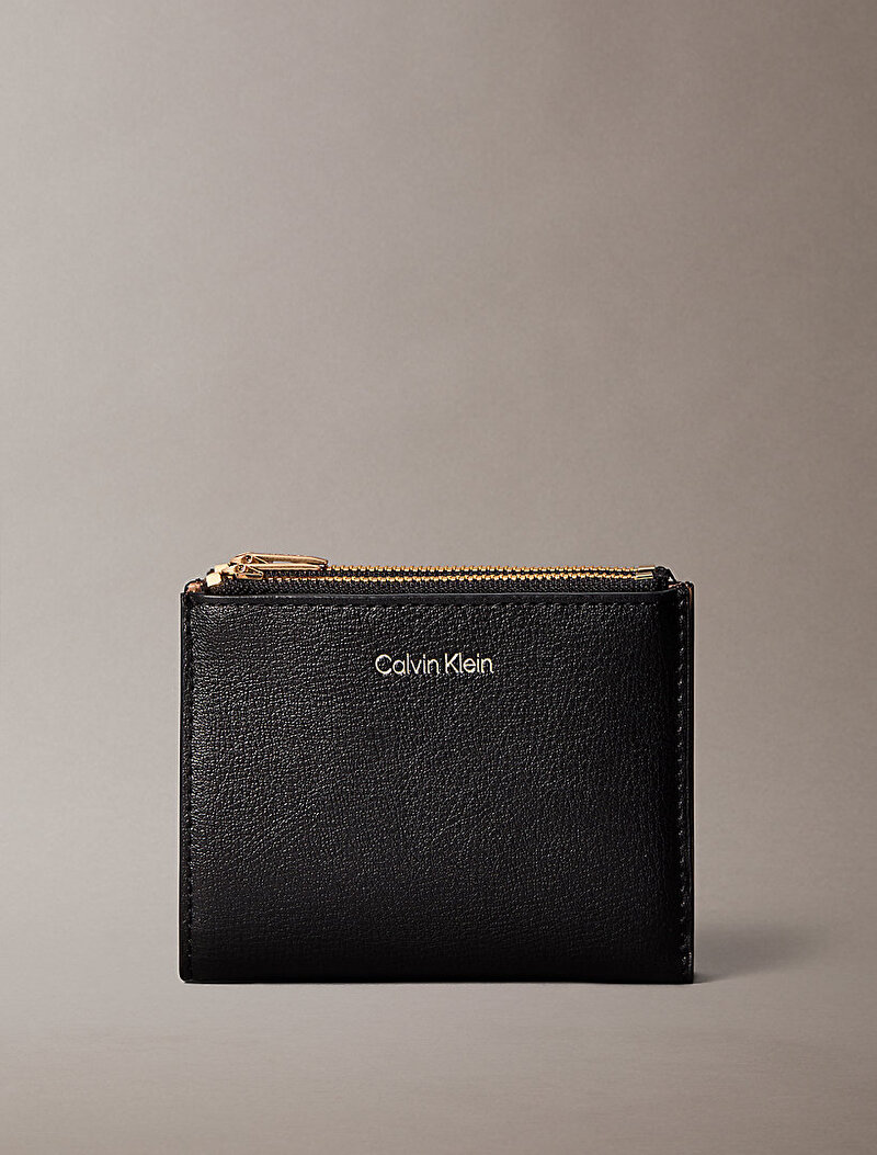 Calvin Klein Siyah Renkli Kadın Foil Logo Kartlık
