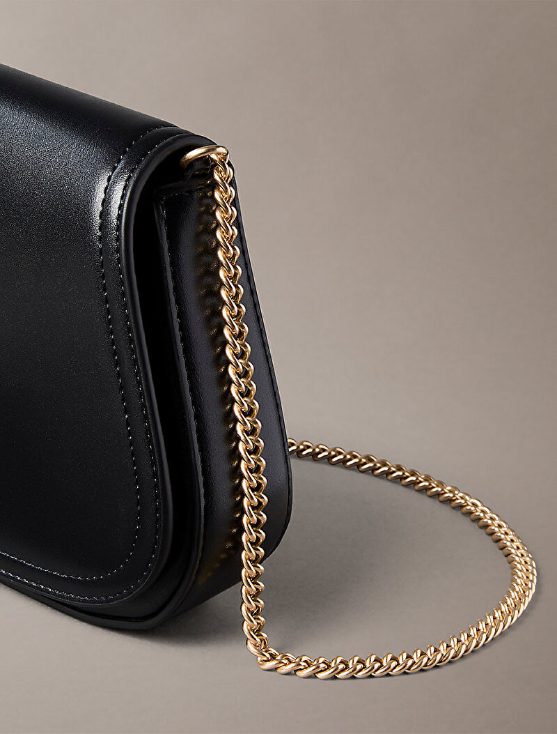 Calvin Klein Siyah Renkli Kadın CK Curved Cüzdan
