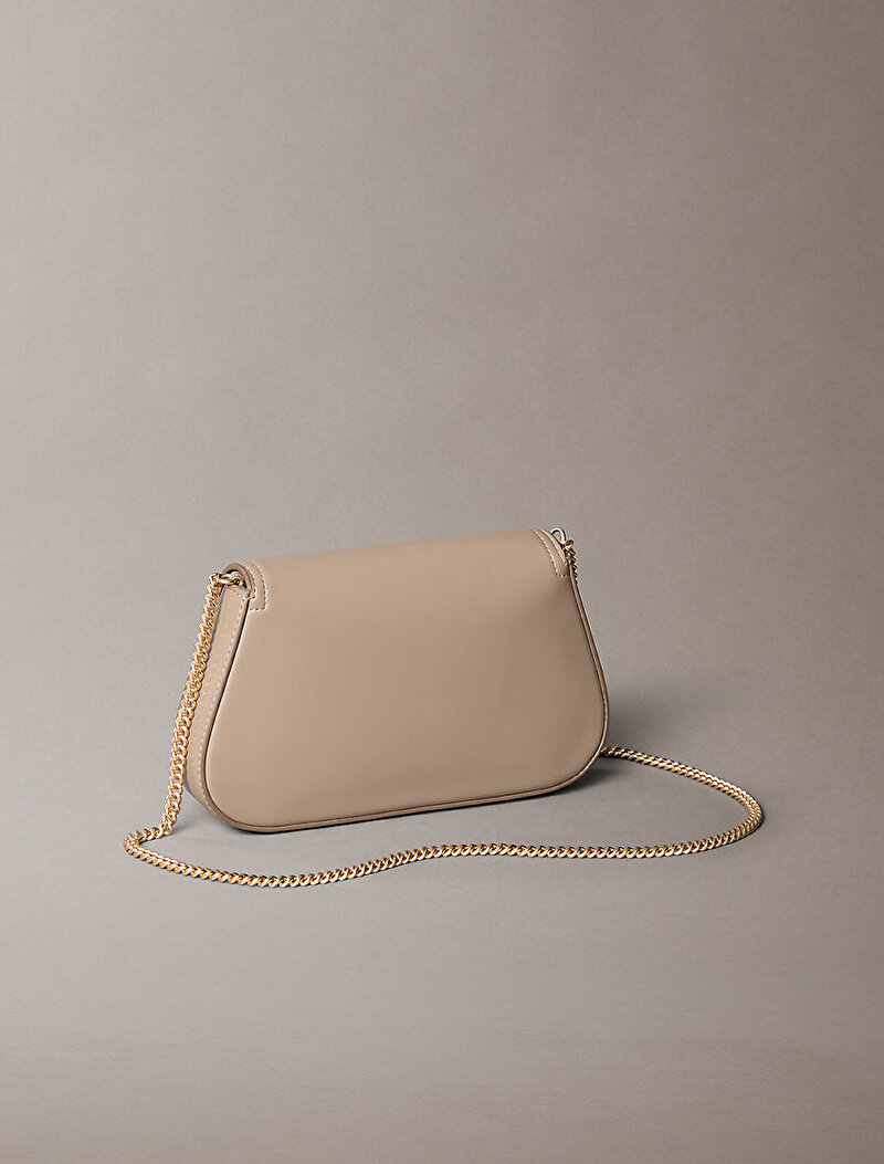 Calvin Klein Bej Renkli Kadın CK Curved Cüzdan