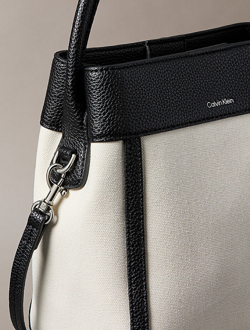 Calvin Klein Bej Renkli Kadın CK Canvas Bucket Çanta
