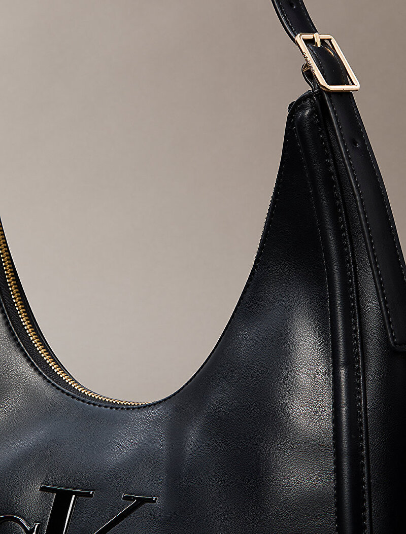 Calvin Klein Siyah Renkli Kadın Bold CK Crescent Omuz Çantası