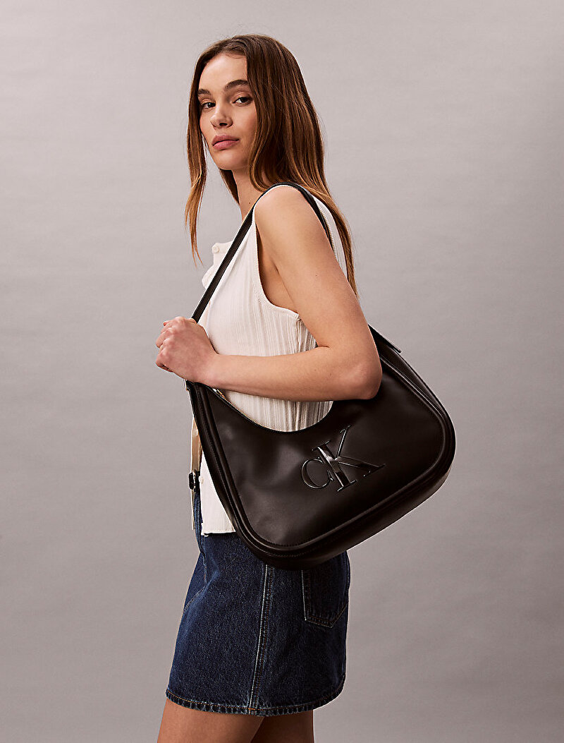 Calvin Klein Siyah Renkli Kadın Bold CK Crescent Omuz Çantası