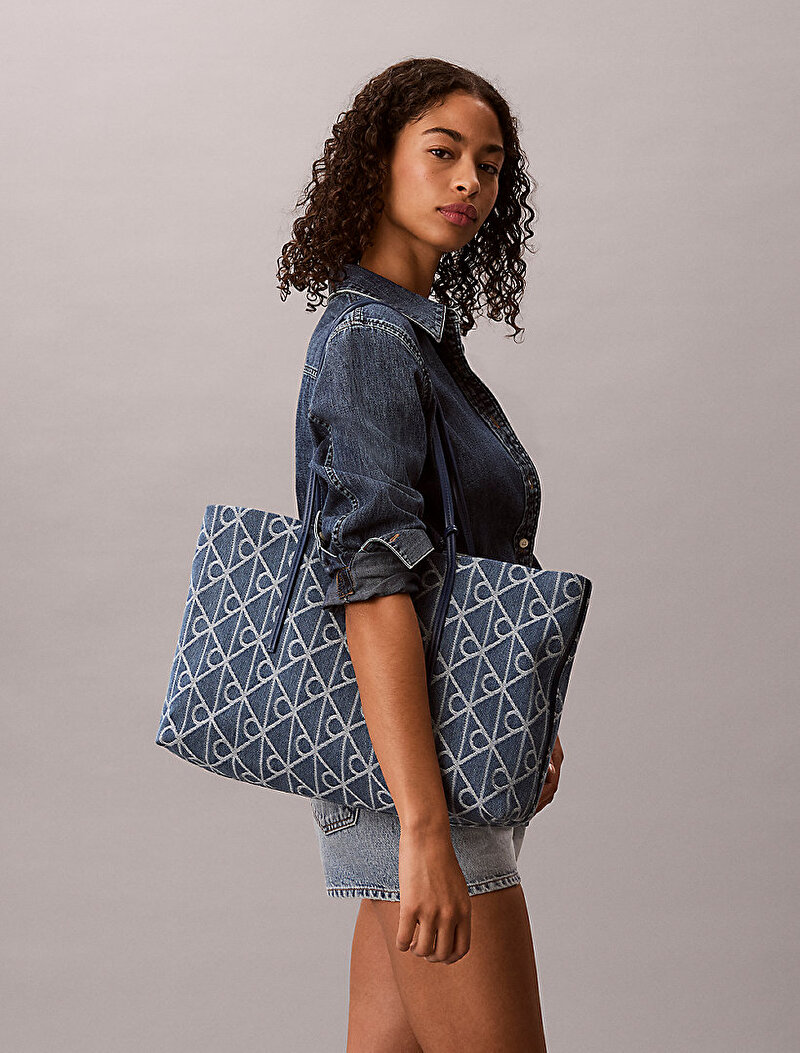 Calvin Klein Mavi Renkli Kadın Emblem Denim Tote Çanta
