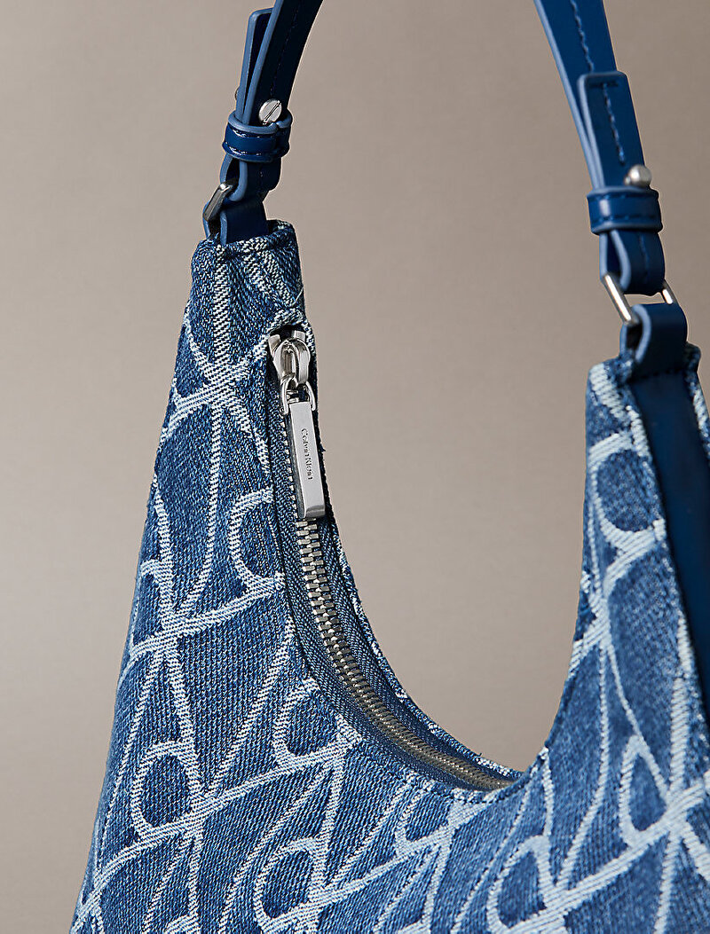 Calvin Klein Mavi Renkli Kadın Emblem Denim Omuz Çantası