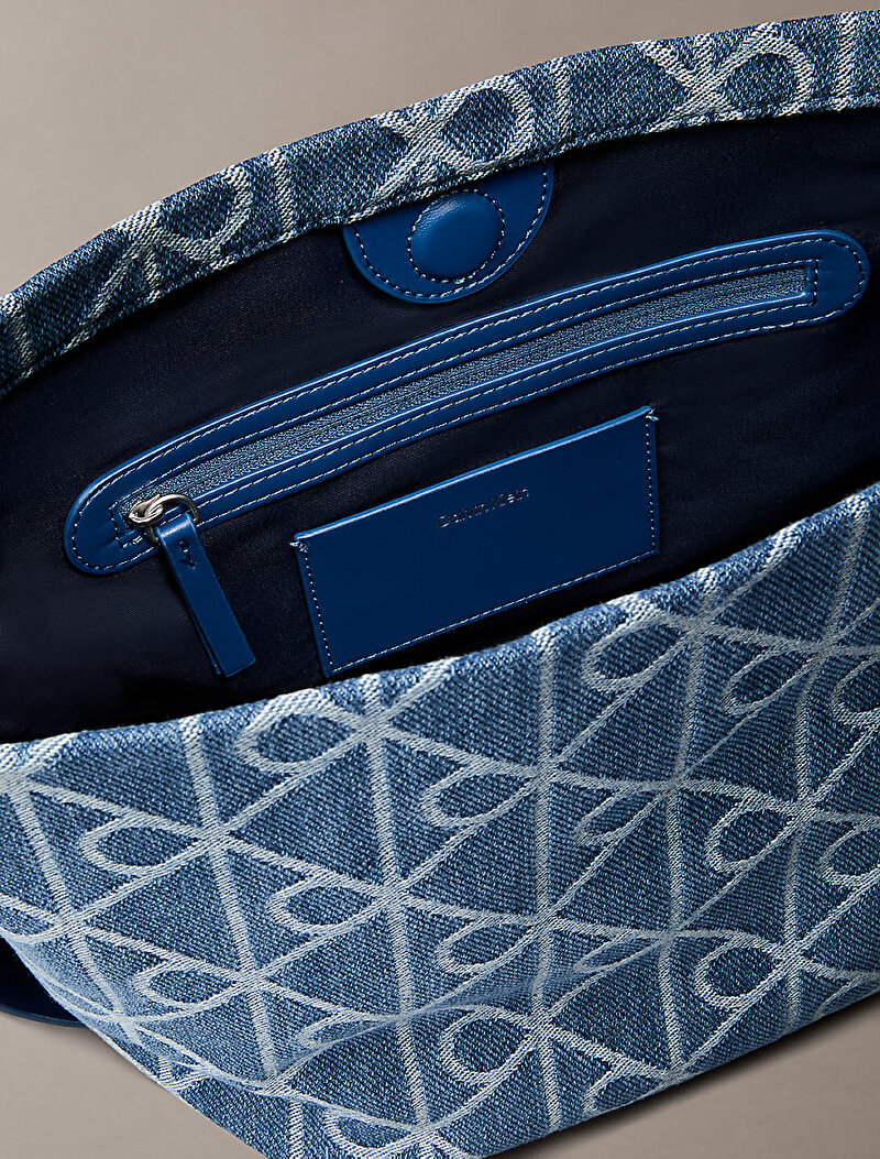 Calvin Klein Mavi Renkli Kadın Emblem Denim Bucket Çanta