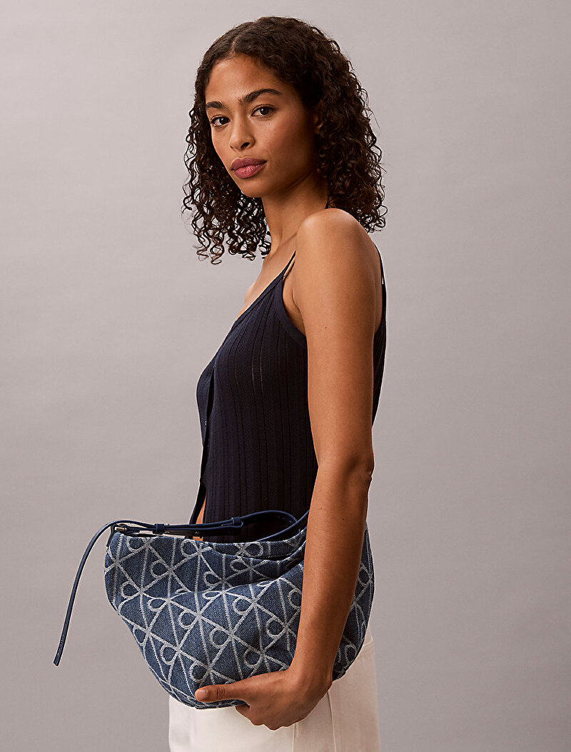Calvin Klein Mavi Renkli Kadın Emblem Denim Bucket Çanta