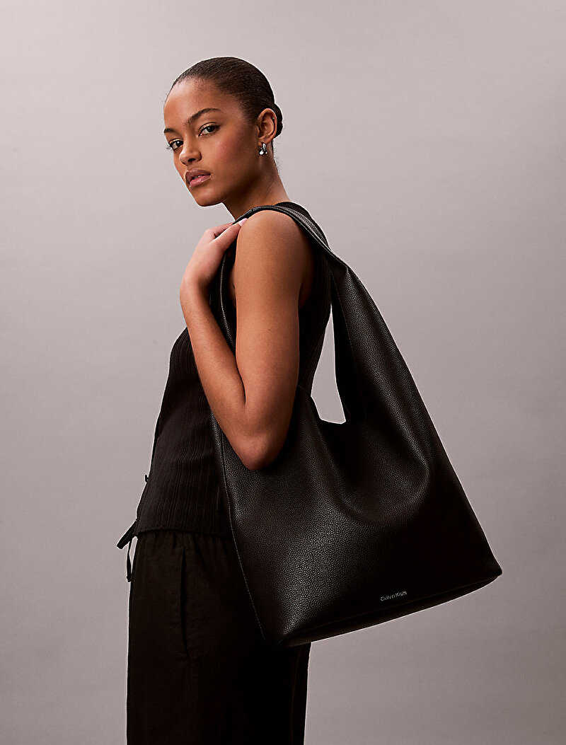 Calvin Klein Siyah Renkli Kadın Slouchy Pebble Omuz Çantası