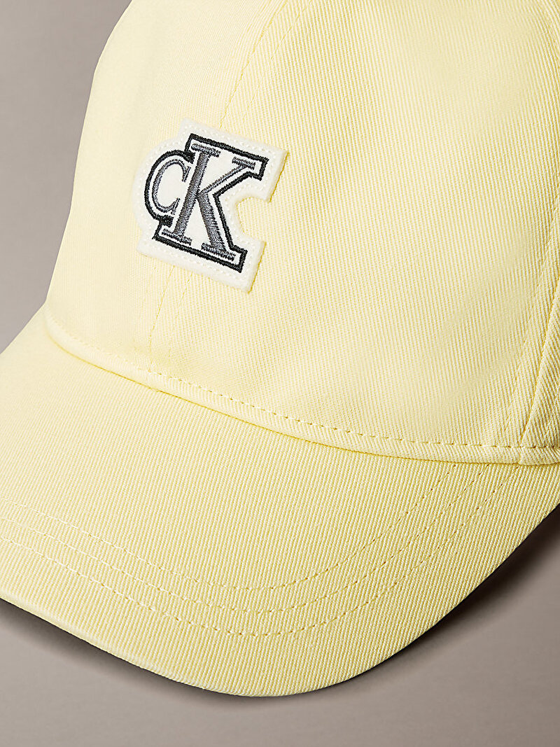 Calvin Klein Sarı Renkli Çocuk Unisex CK Badge Şapka