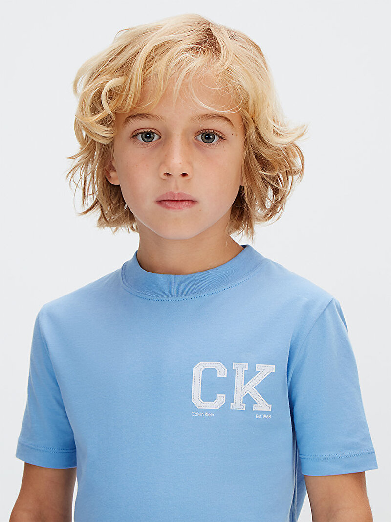 Calvin Klein Mavi Renkli Erkek Çocuk CK Chest Logo T-shirt