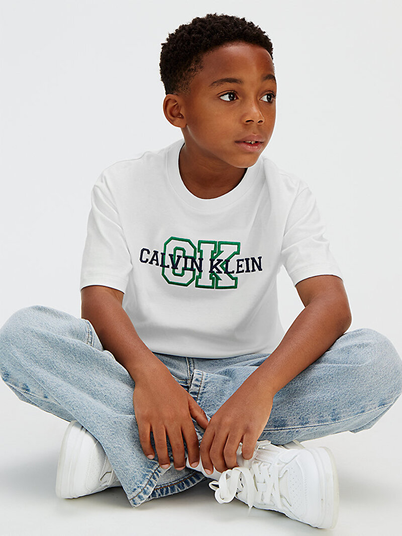 Calvin Klein Beyaz Renkli Erkek Çocuk Varsity Logo T-shirt