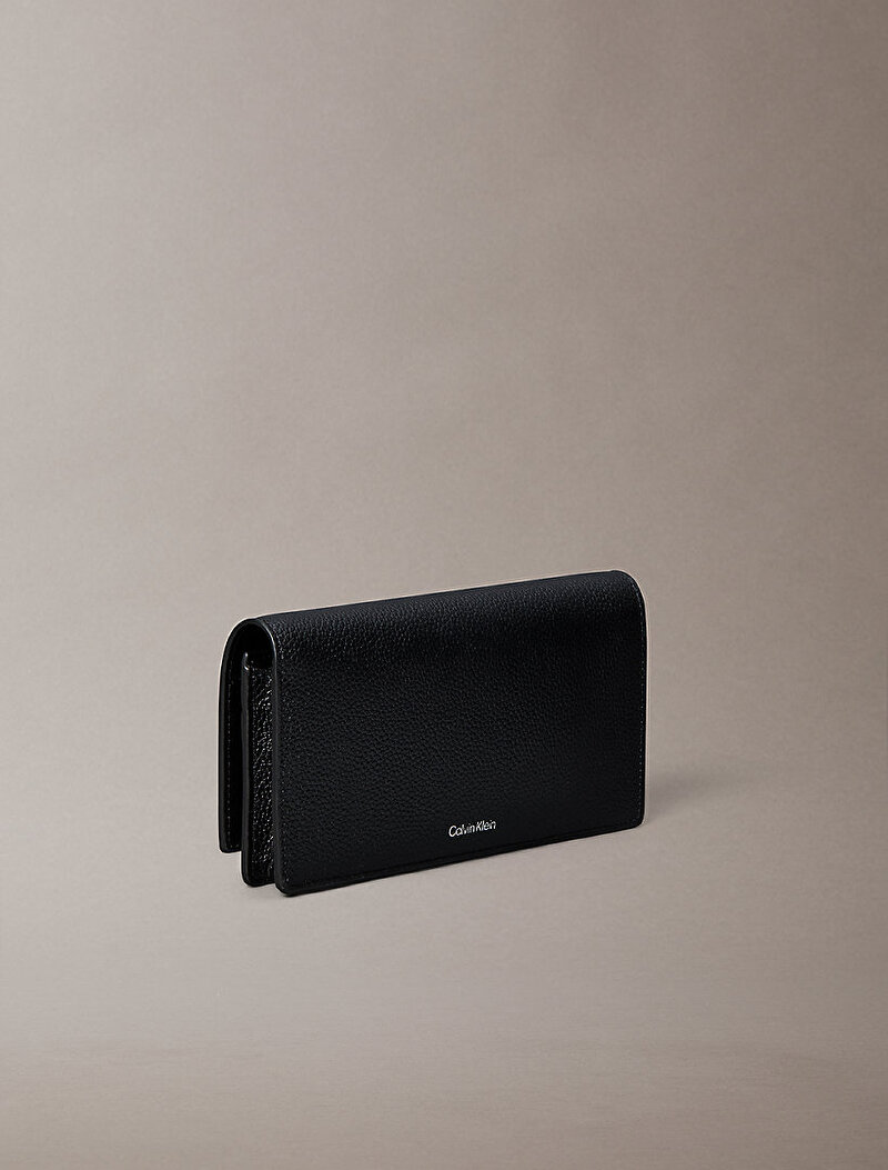 Calvin Klein Siyah Renkli Kadın Emblem Pebble Cüzdan