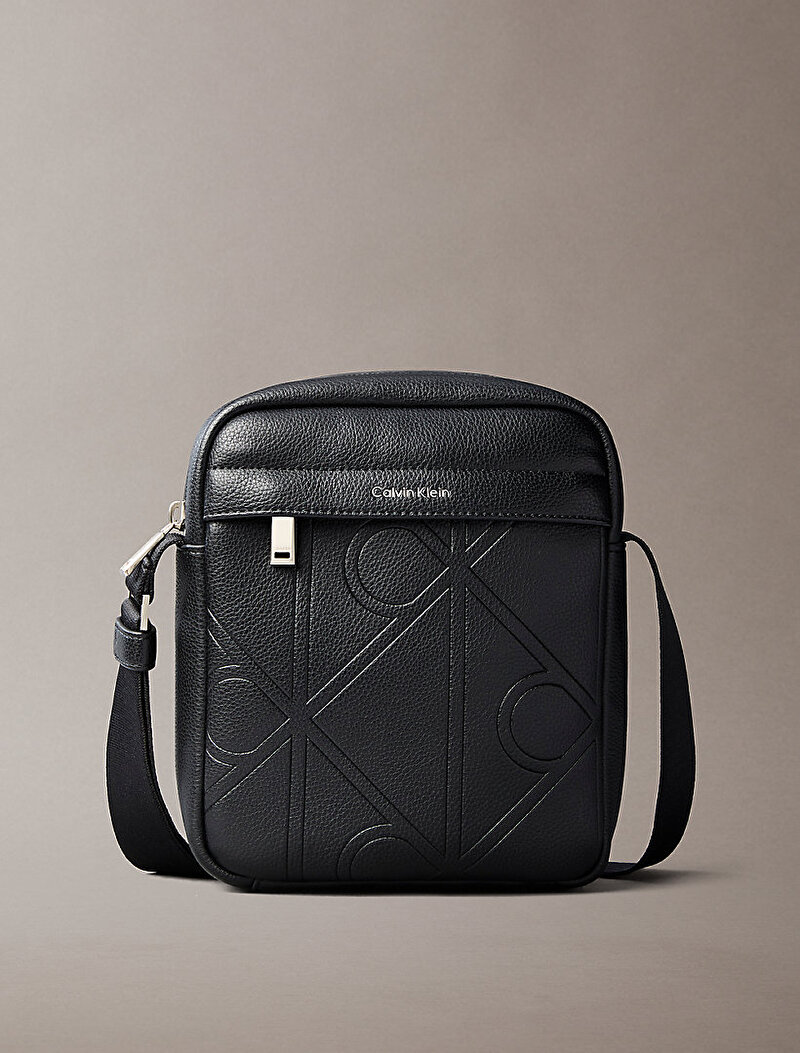 Calvin Klein Siyah Renkli Erkek Emblem Emboss Çapraz Çanta