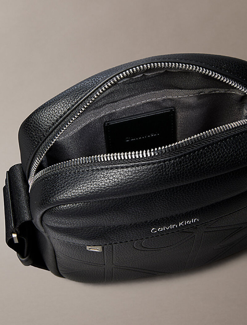 Calvin Klein Siyah Renkli Erkek Emblem Emboss Çapraz Çanta