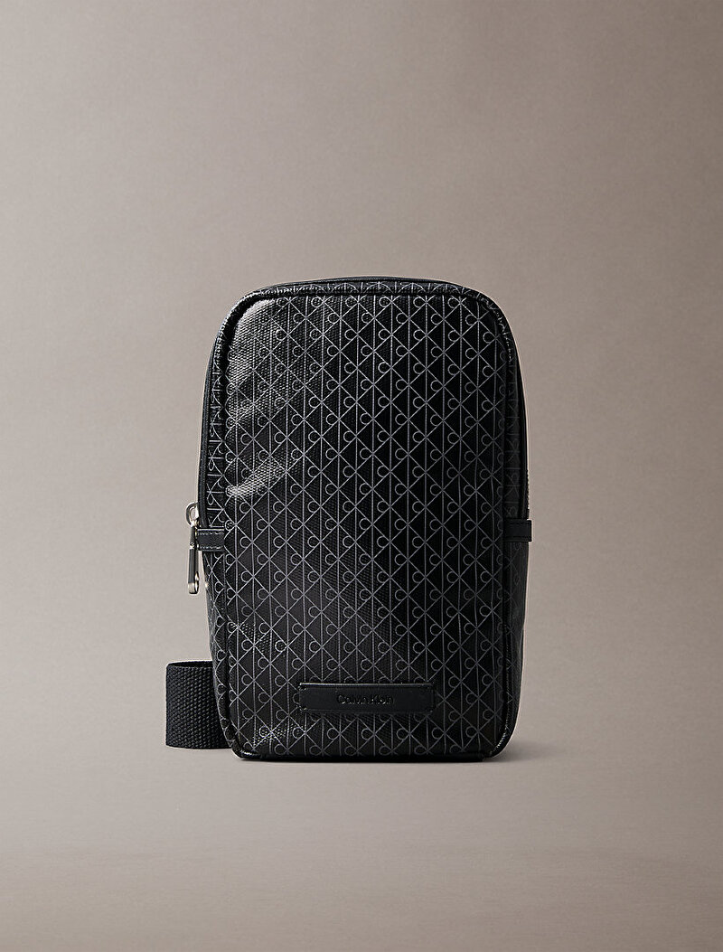 Calvin Klein Siyah Renkli Erkek Emblem Coated Omuz Çantası