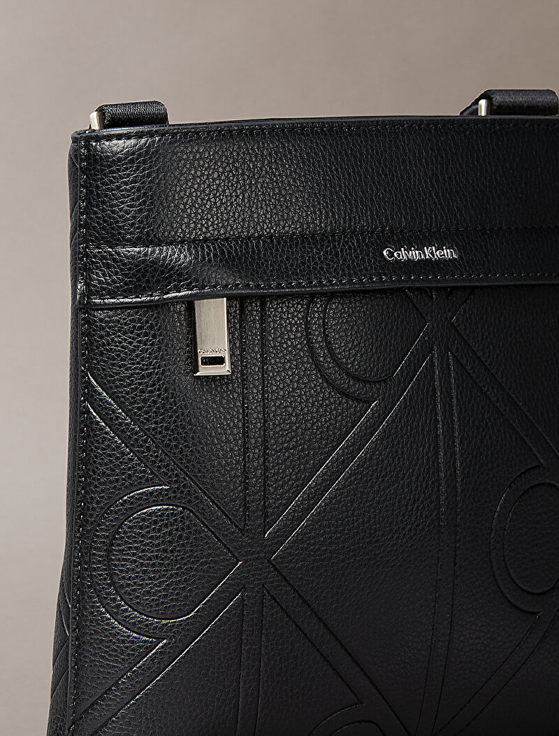 Calvin Klein Siyah Renkli Erkek Emblem Emboss Slim Çapraz Çanta