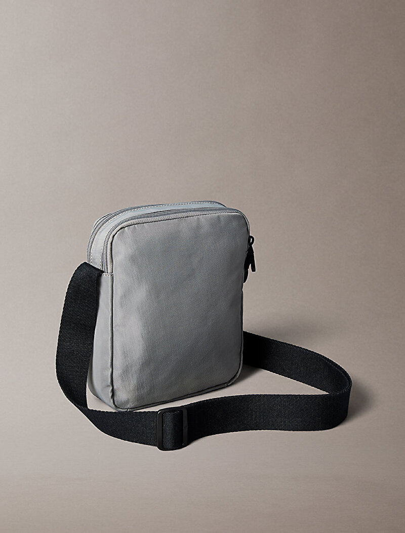 Calvin Klein Gri Renkli Erkek Bold Reporter Çapraz Çanta